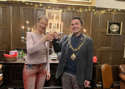 The Mayor asked Carmen Slijpen to switch on the Christmas lights as a thank you for her hard work for the community of Lewes